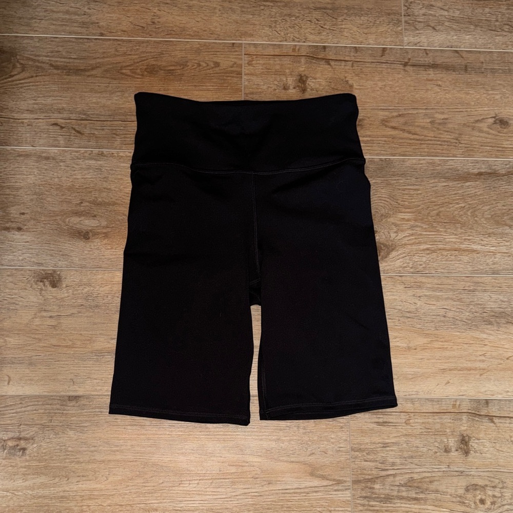 Gap Fit Sky High Biker Short